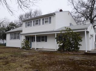 4 Rhea Rd, Port Monmouth, NJ 07758