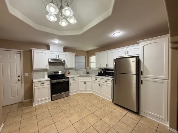 1405 Orlando St APT 3, Edinburg, TX 78541