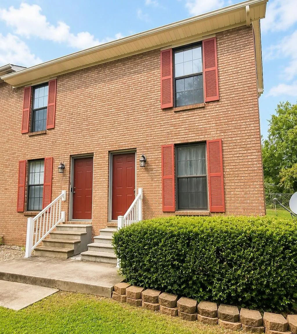 1032 Brookview Drive - 13 D — Photo 1