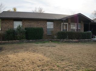 111 Rowe Ave, Pocola, OK 74902