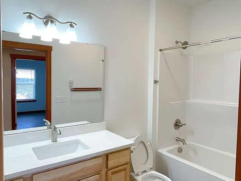 1205 N Garden St — Photo 38