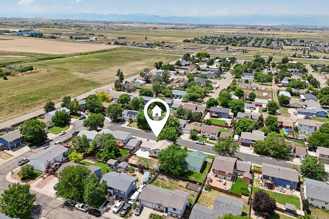 Sundance Pkwy-S2207-1-011.jpg