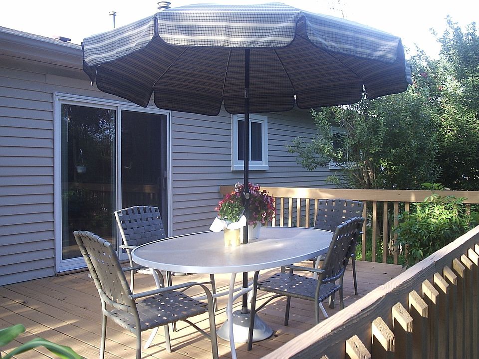 2nd image of 210 Eastlawn Dr