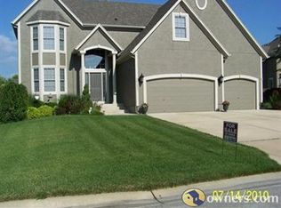 16131 S Summertree Ln, Olathe, KS 66062