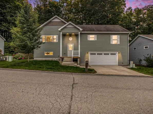 220 Parkview Dr, Kingsley, MI 49649