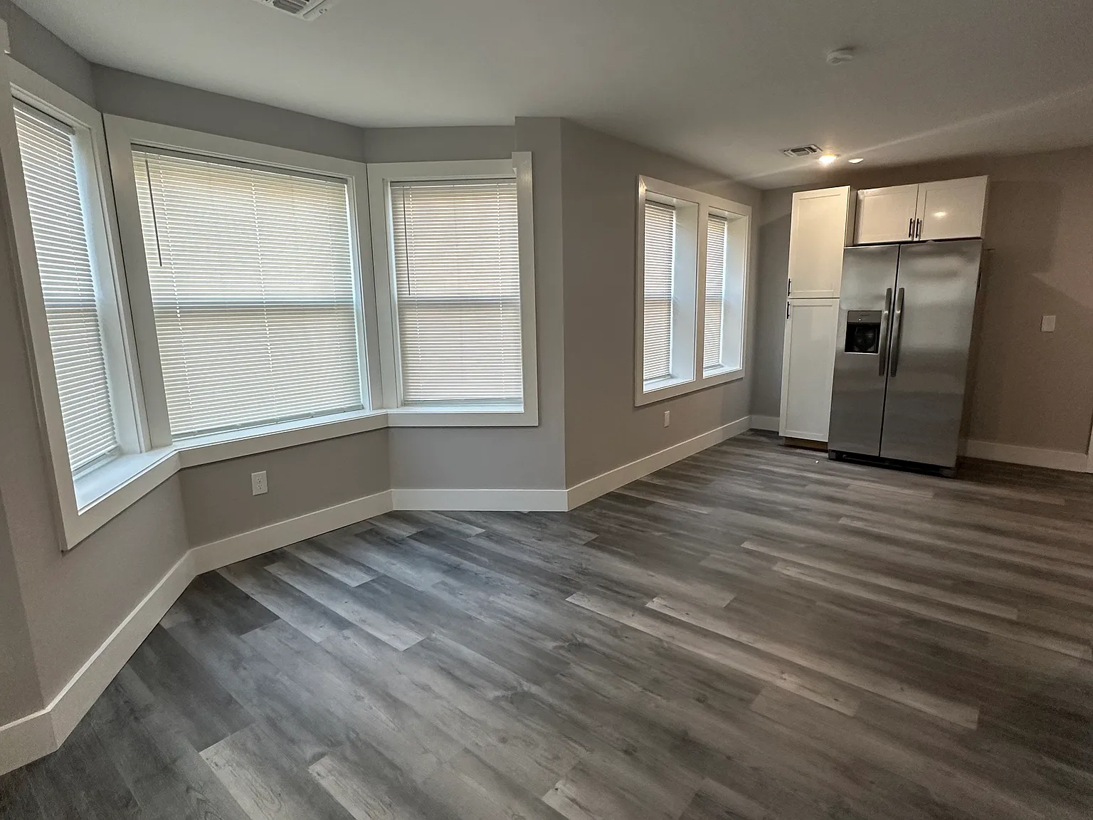 333 Amherst St — Photo 4
