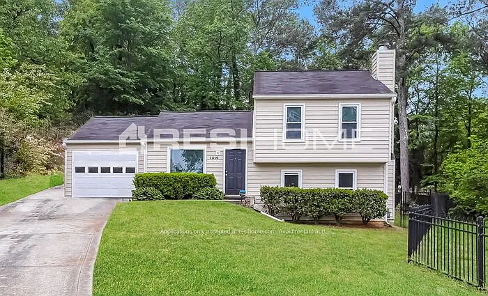 1314 Mill Lake Cir photo 1