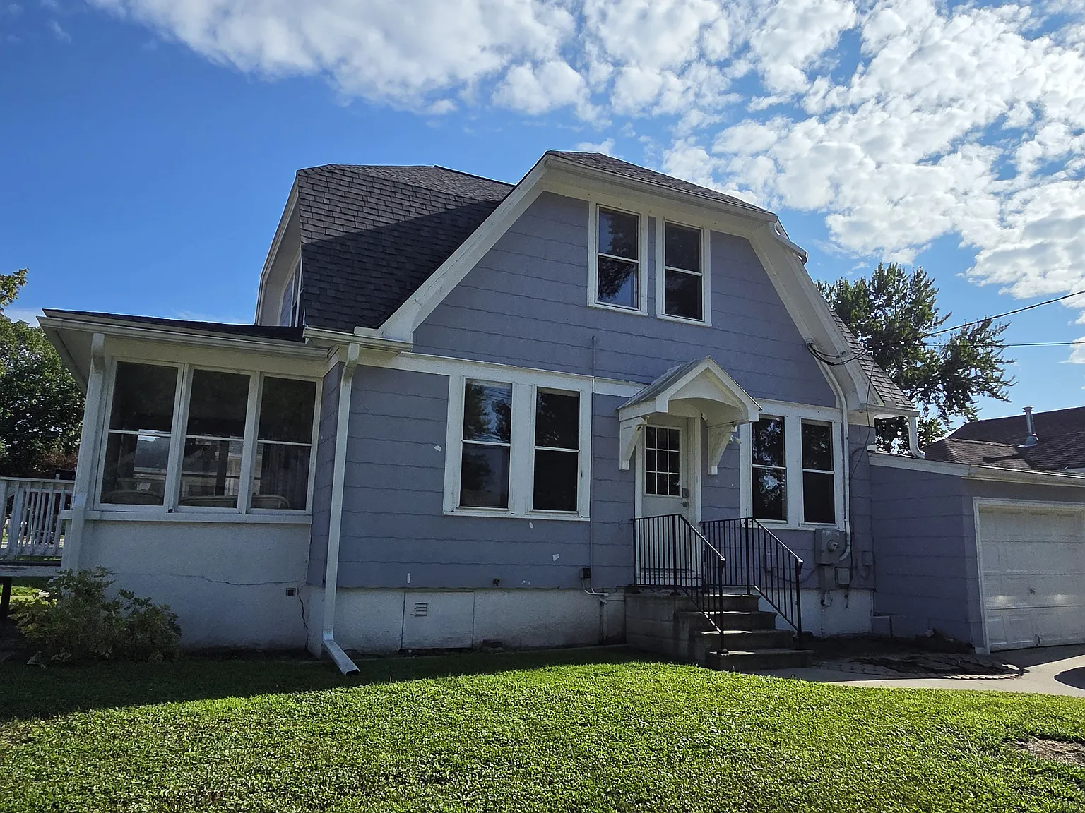3 bed, 1417 sqft, $2,000 — Photo 2