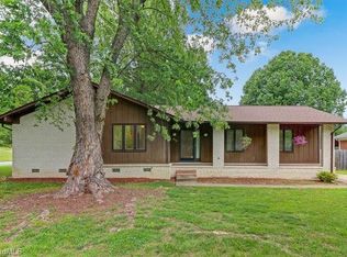 2504 Springbrook Dr, Greensboro, NC 27406
