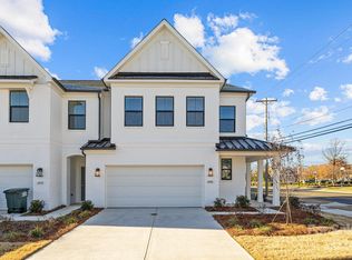 6006 Mariemont Cir #704, Charlotte, NC 28226