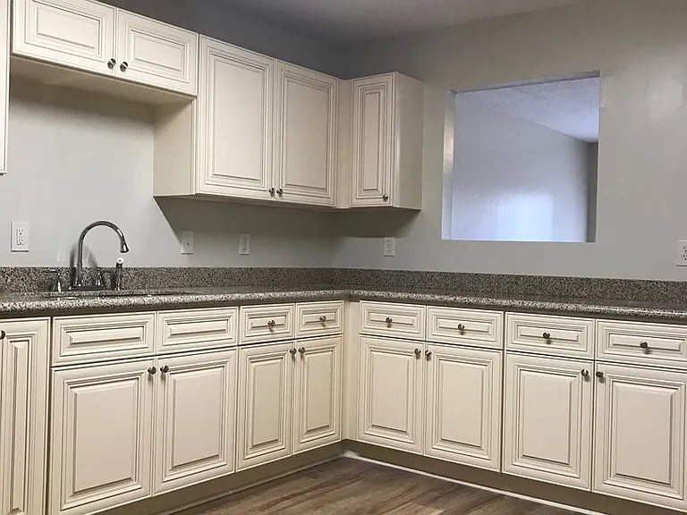 208 Cantal Dr — Photo 3
