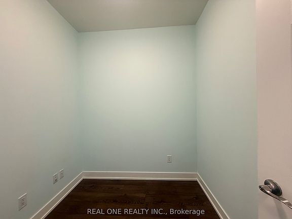 3rd image of 80 Vanauley St #610