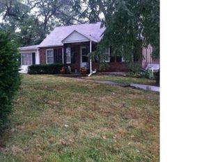 10035 Crown Point Dr, Saint Louis, MO 63136