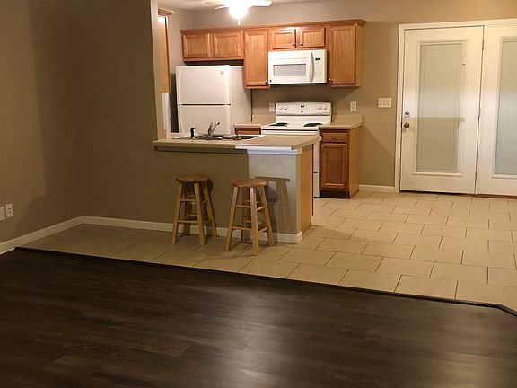 3rd image of 304 N Bentley St APT B