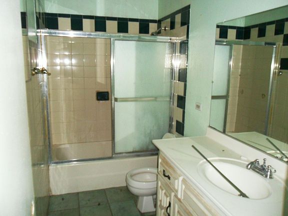 3rd image of 6701 W Windsor Ave