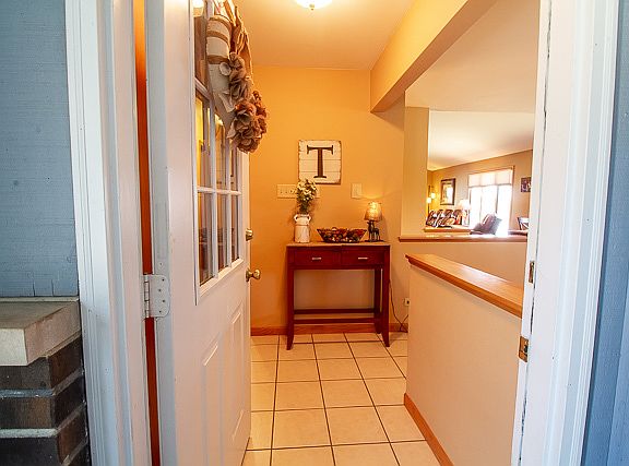 5th image of 814 Holiday Dr