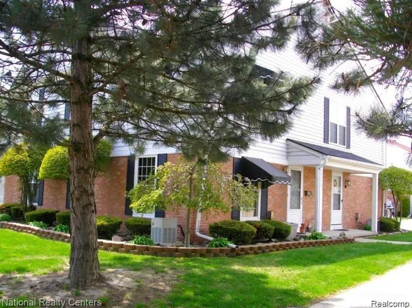 35515 Stillmeadow Ln #39, Clinton Township, MI 48035