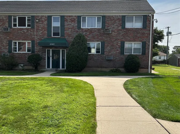 1027 Fenwood Drive #3, Valley Stream, NY 11580
