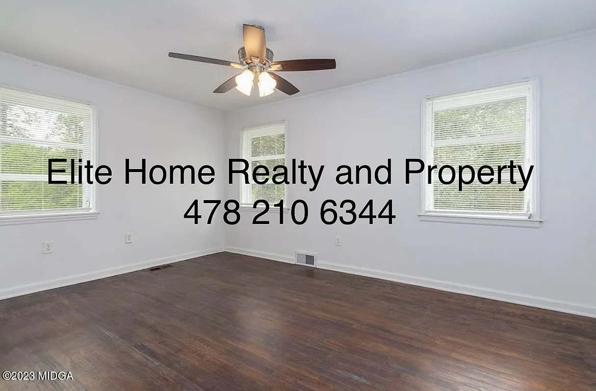 1816 Upper River Road - 1 — Photo 1