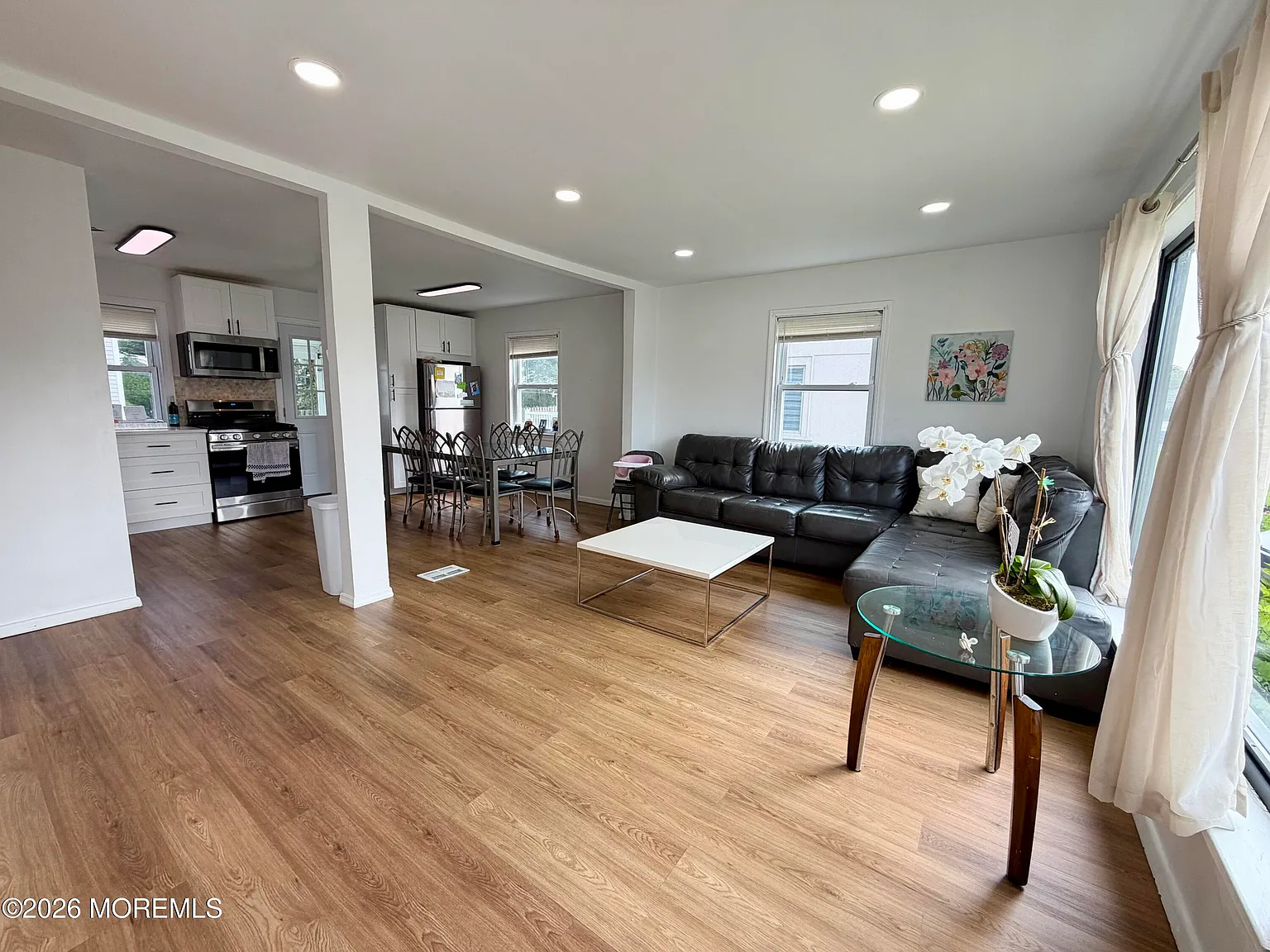 4 bed, 1320 sqft, $2,000 — Photo 4