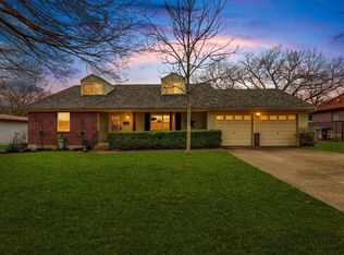 3916 Springbranch Dr, Benbrook, TX 76116