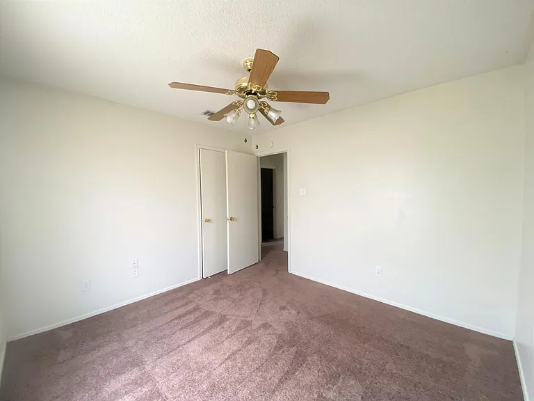 4610 Stallion Dr — Photo 11