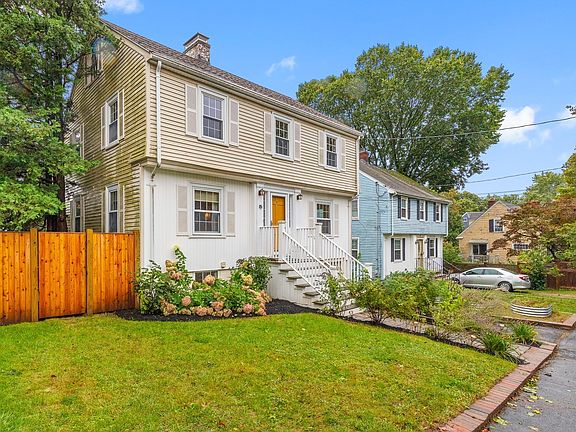 2nd image of 15 Eustis St