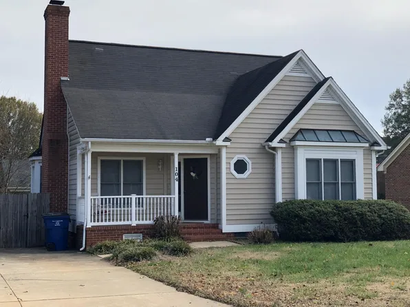 104 Sullivan Ct, Gibsonville, NC 27249