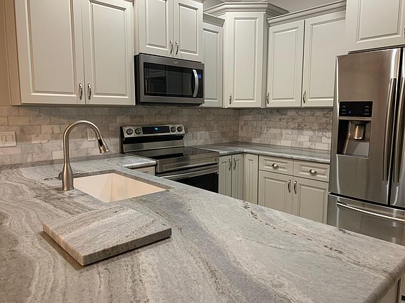 3rd image of 514 S Orleans Ave Unit 3