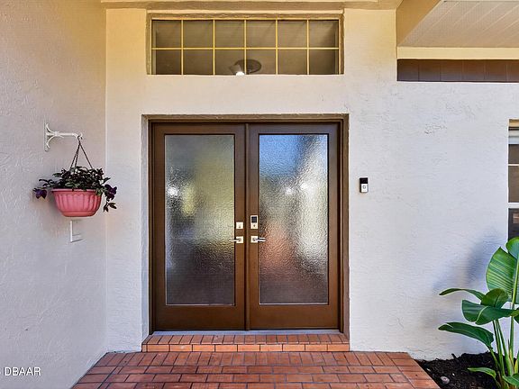 3rd image of 21 Forestview Way