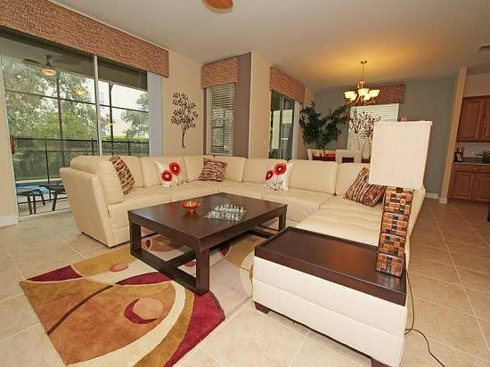 PP6P8953CPR-family-room