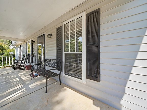 2nd image of 104 Cranewater Dr