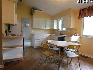 5th image of 8399 Eaton Dr