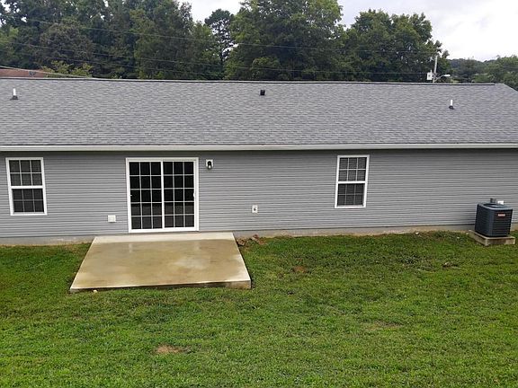 3rd image of 1914 Everhart Ln