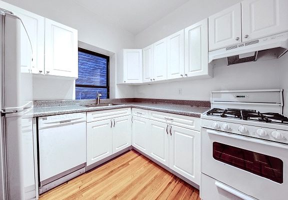 5th image of 167 Avenue B APT 2R