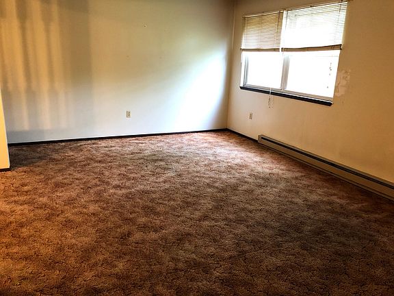 4th image of 246 S Washington St APT C3