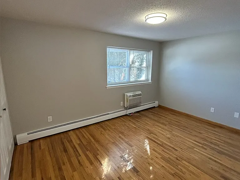 25 Mountain Laurel Dr — Photo 7