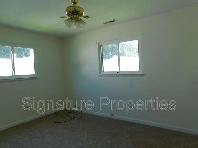 3825 Annie Ln — Photo 12