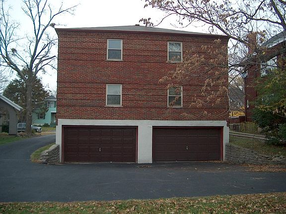 2nd image of 33 Euclid Ave
