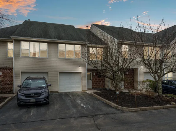 4 Deer Ct Drive, Middletown, NY 10940