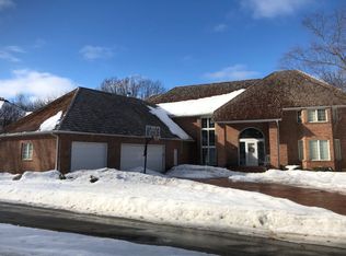 5595 Bristol Ln, Minnetonka, MN 55343