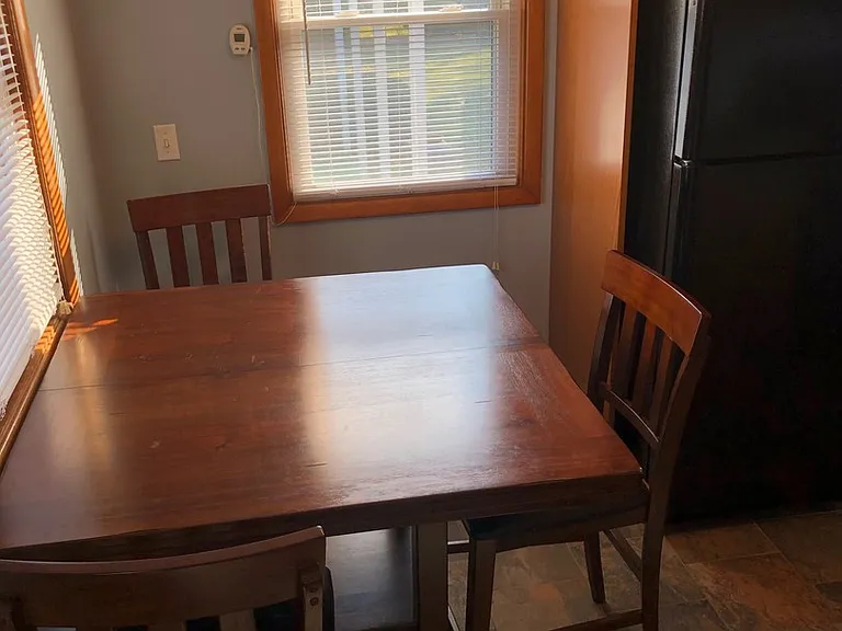 429 Clifton Dr — Photo 3