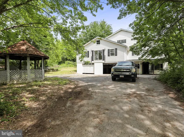 2784 Anna Ct, Greencastle, PA 17225