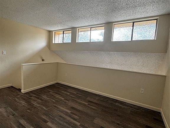 5th image of 44 Whitmar Dr
