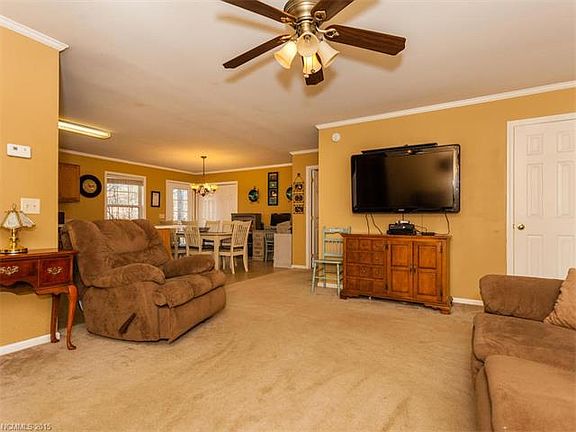 4th image of 120 Twin Brook Dr