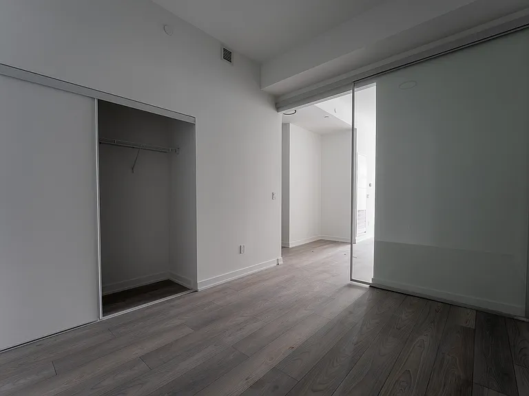 1007 The Queensway #901 — Photo 11