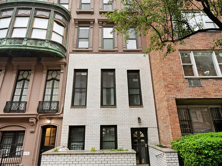 47 W 71st St #4F — Photo 6