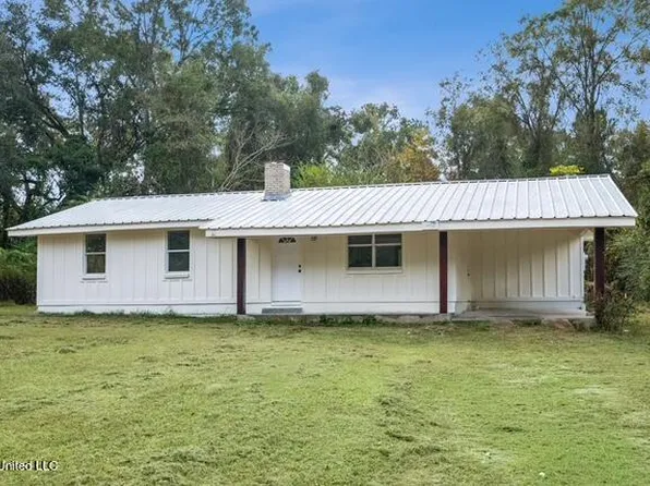 20228 Lewis Ln, Picayune, MS 39466