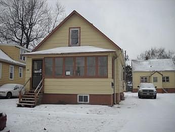 1st image of 796 Greenbay Ave