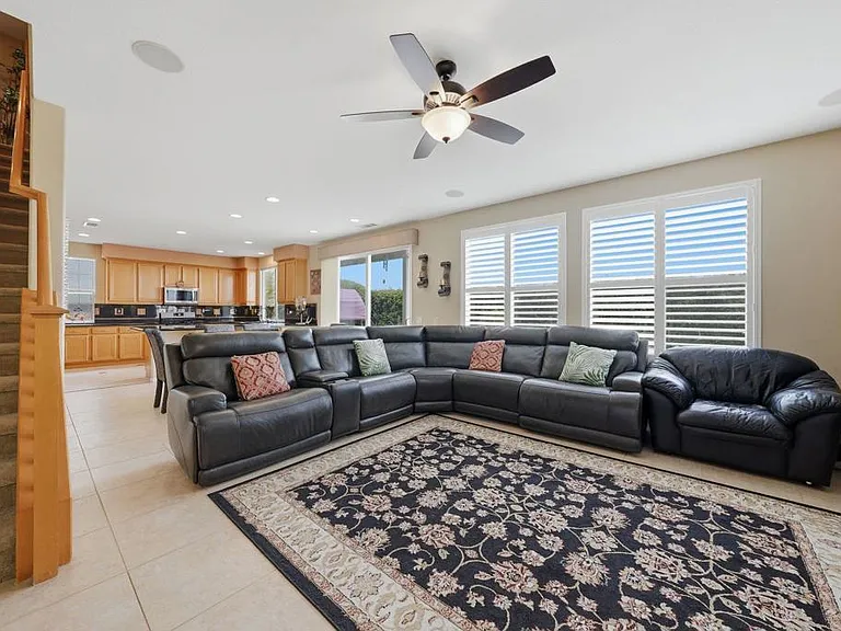 344 Plaza Los Osos — Photo 6